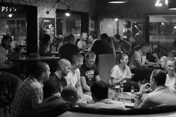 Žuja stvara prijatelje, Ožujsko Pub Maksi