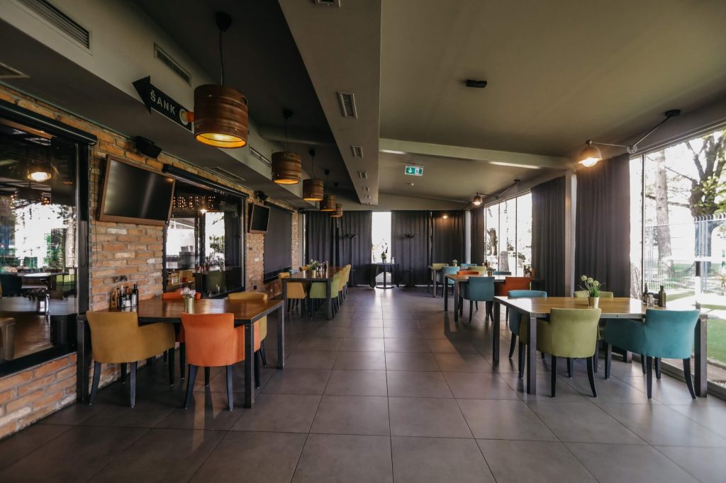 Ožujsko pub maksi - Terasa 17