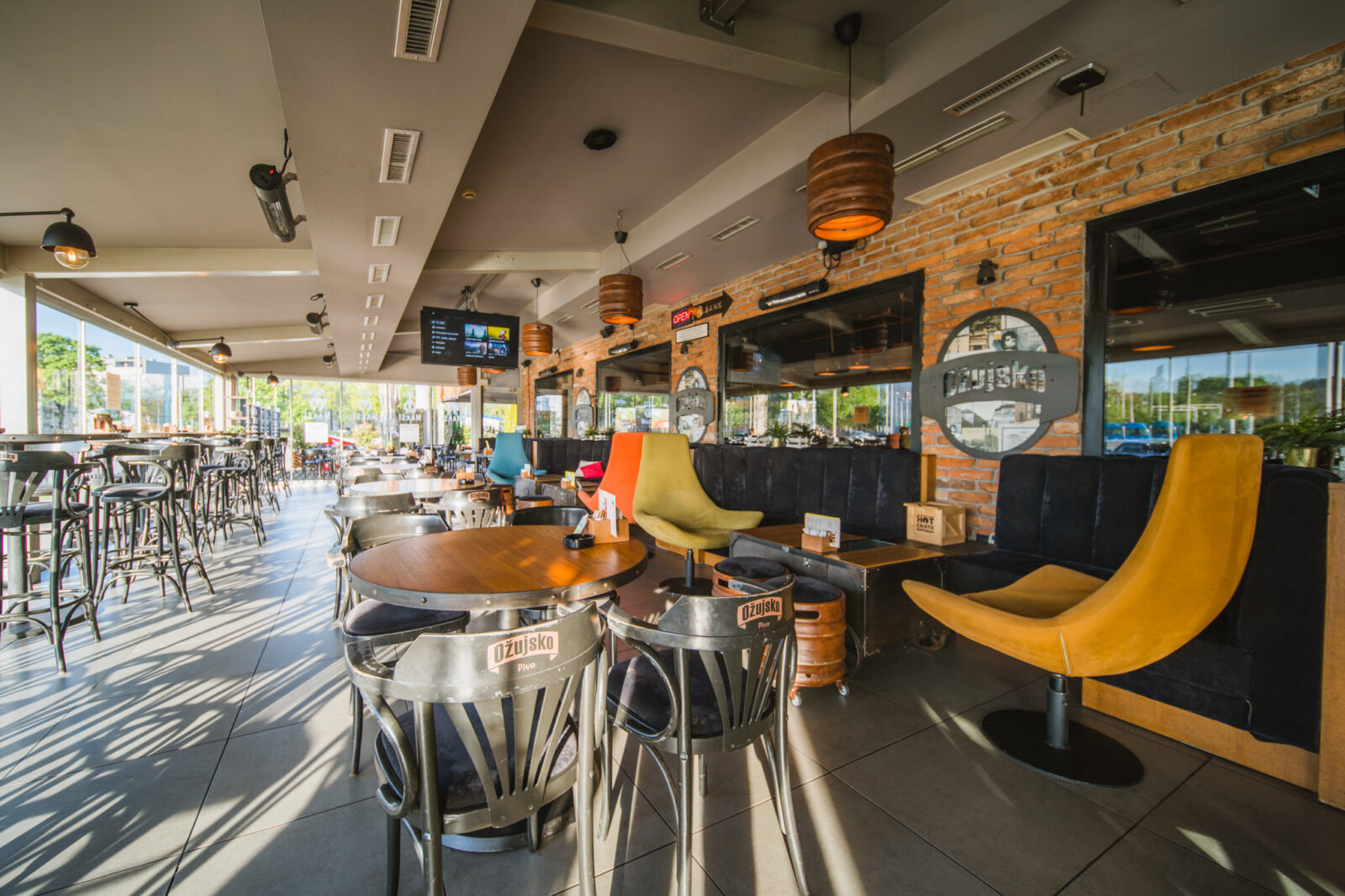 Galerija 25 - Ožujsko Pub Maksi
