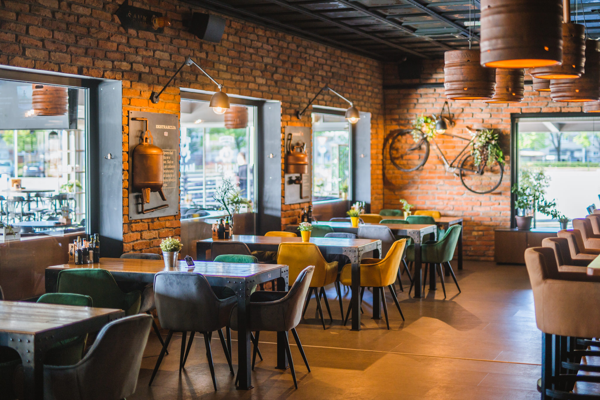 Zašto je gastro pub savršen izbor za poslovni ručak u Zagrebu - Ožujsko Pub Maksi